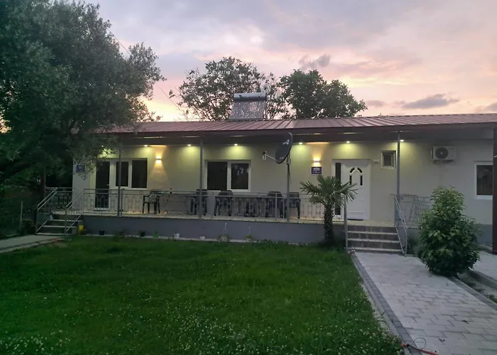 Apartments&Studio Villa Antigona