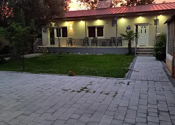 Apartments&Studio Villa Antigona