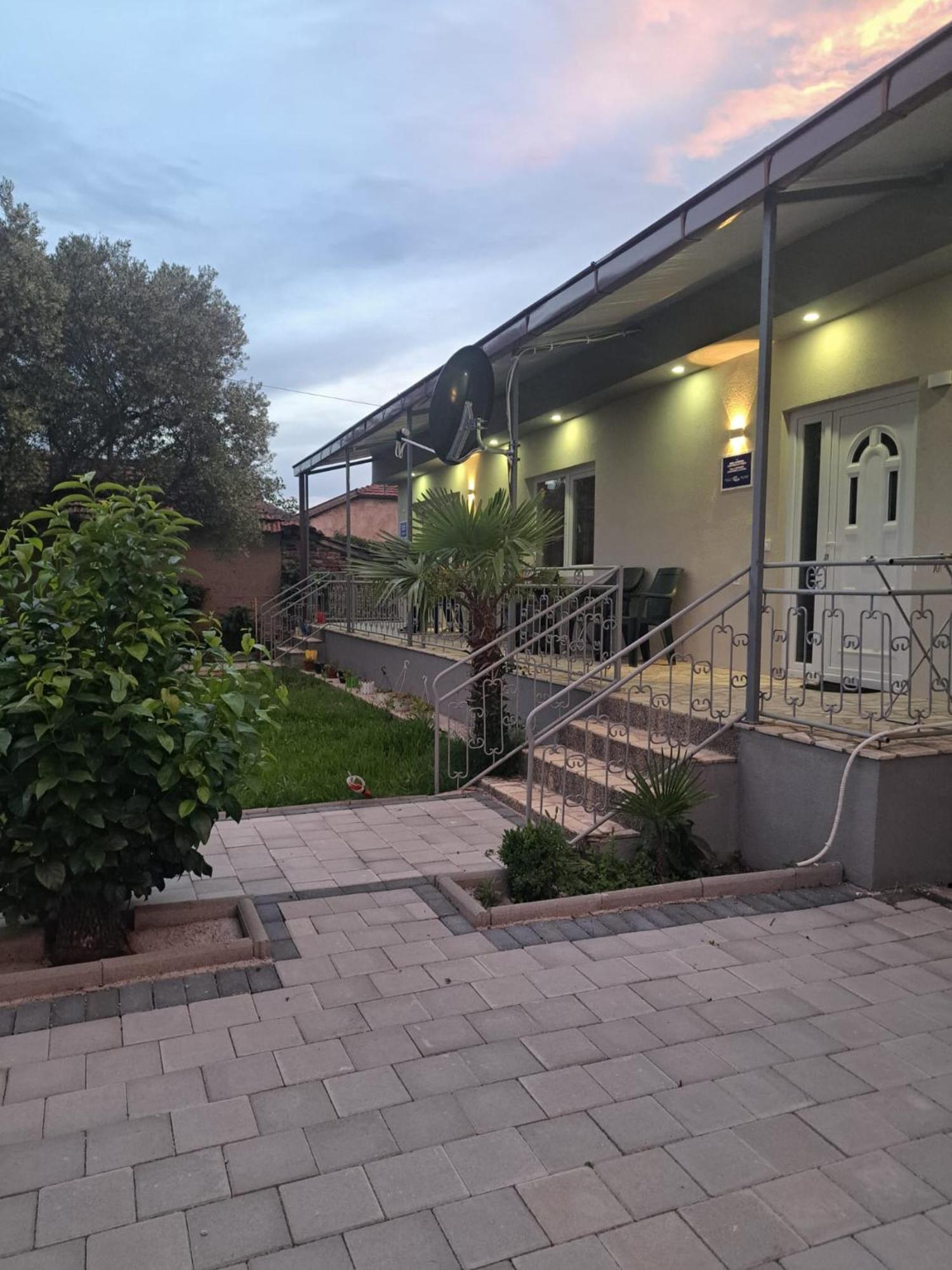 Apartments&studio Antigona Villa *