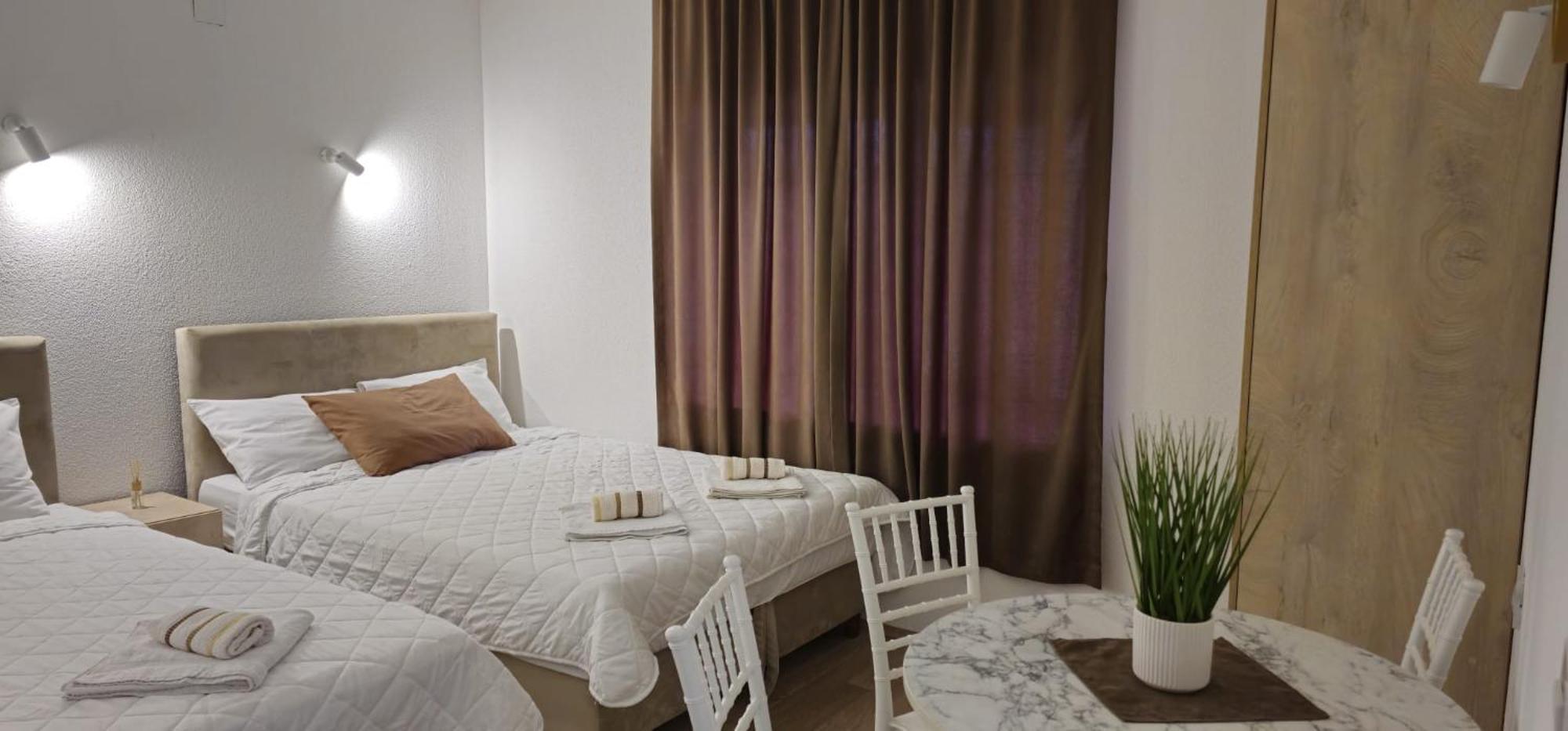 Apartments&studio Antigona Villa