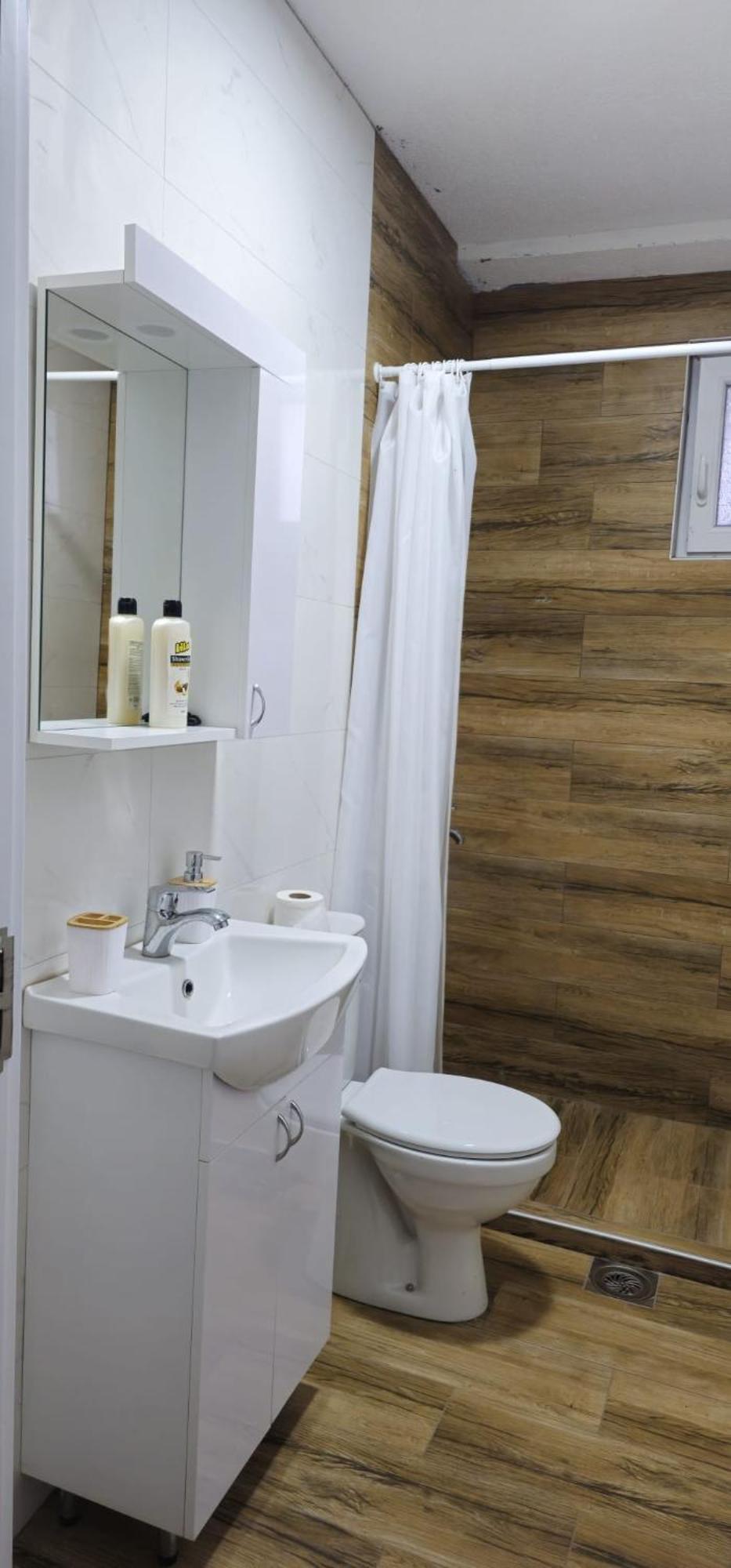 Apartments&studio Antigona